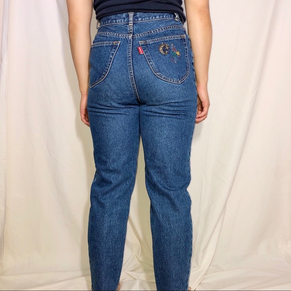 Vintage Moon Embellishment Mom Jeans Sz 26/27 - Picture 2 of 5